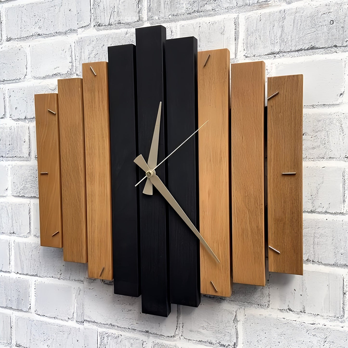 Horloge bois design | Avenue de l'horloge noir / bois